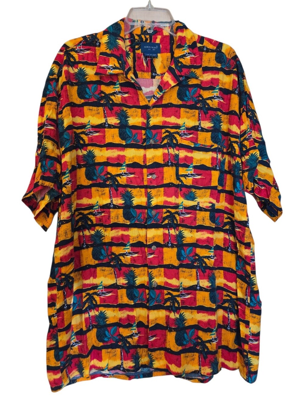 Towncraft Blue/yellow/red Pattern Button Down Shirt Vaca Resort Size Large